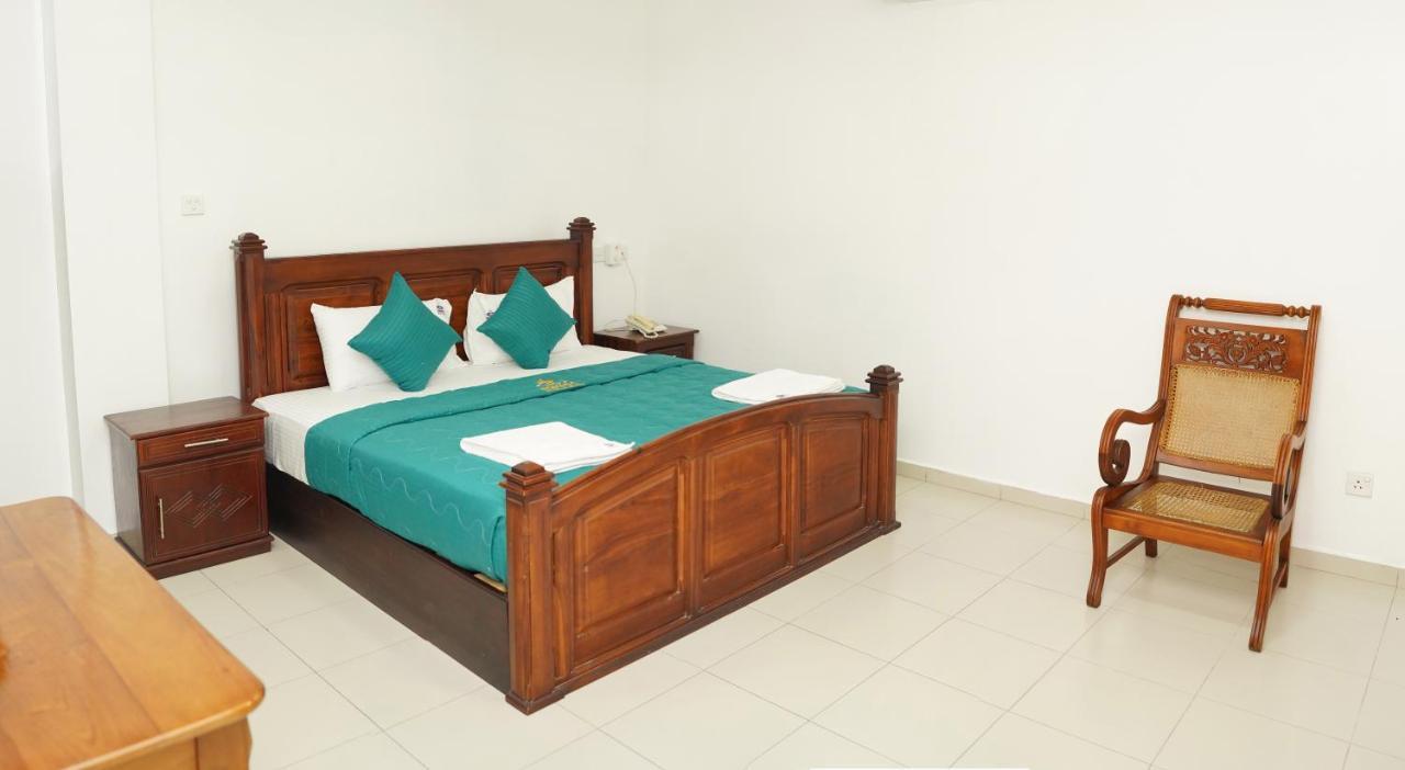 Ronaka Airport Transit Hotel Katunayaka Exteriér fotografie