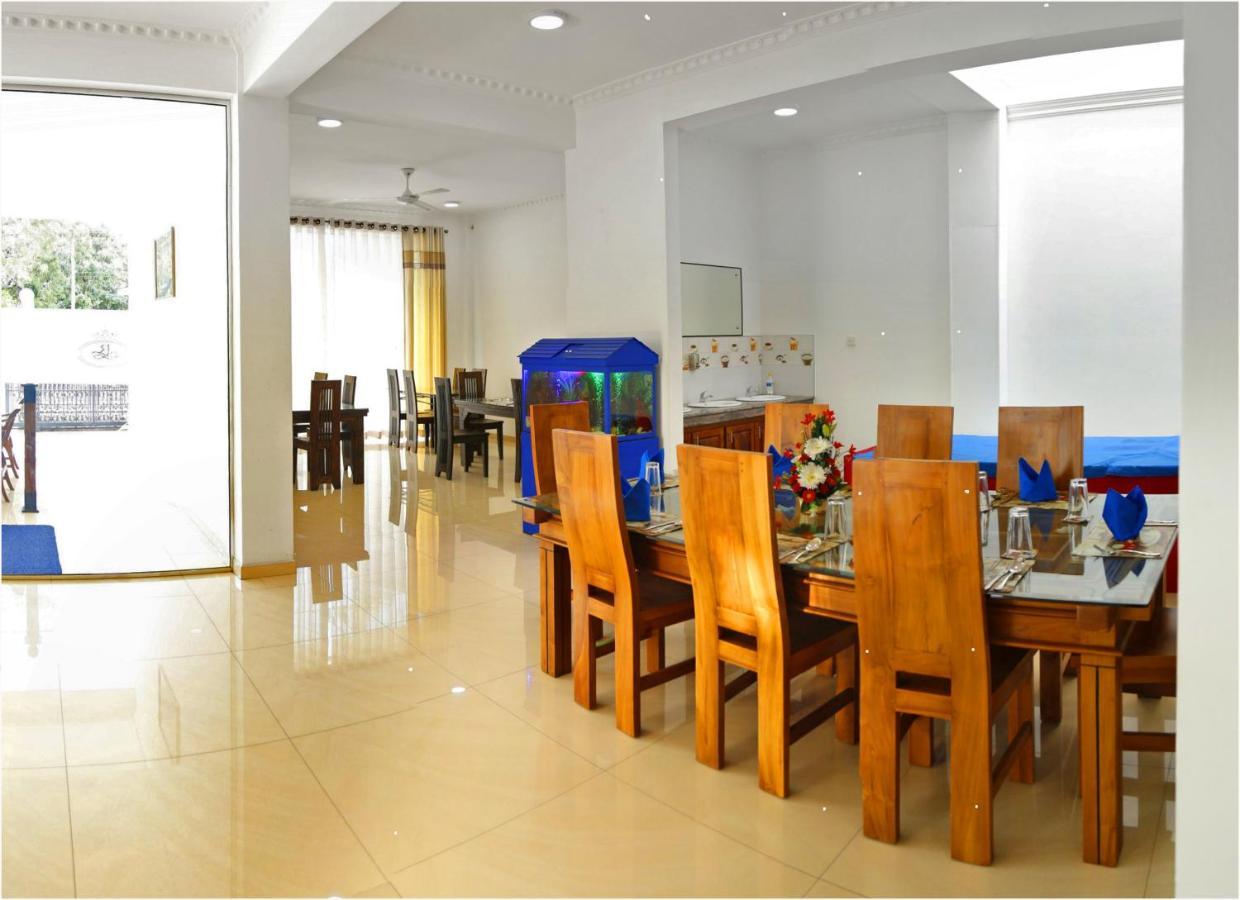 Ronaka Airport Transit Hotel Katunayaka Exteriér fotografie
