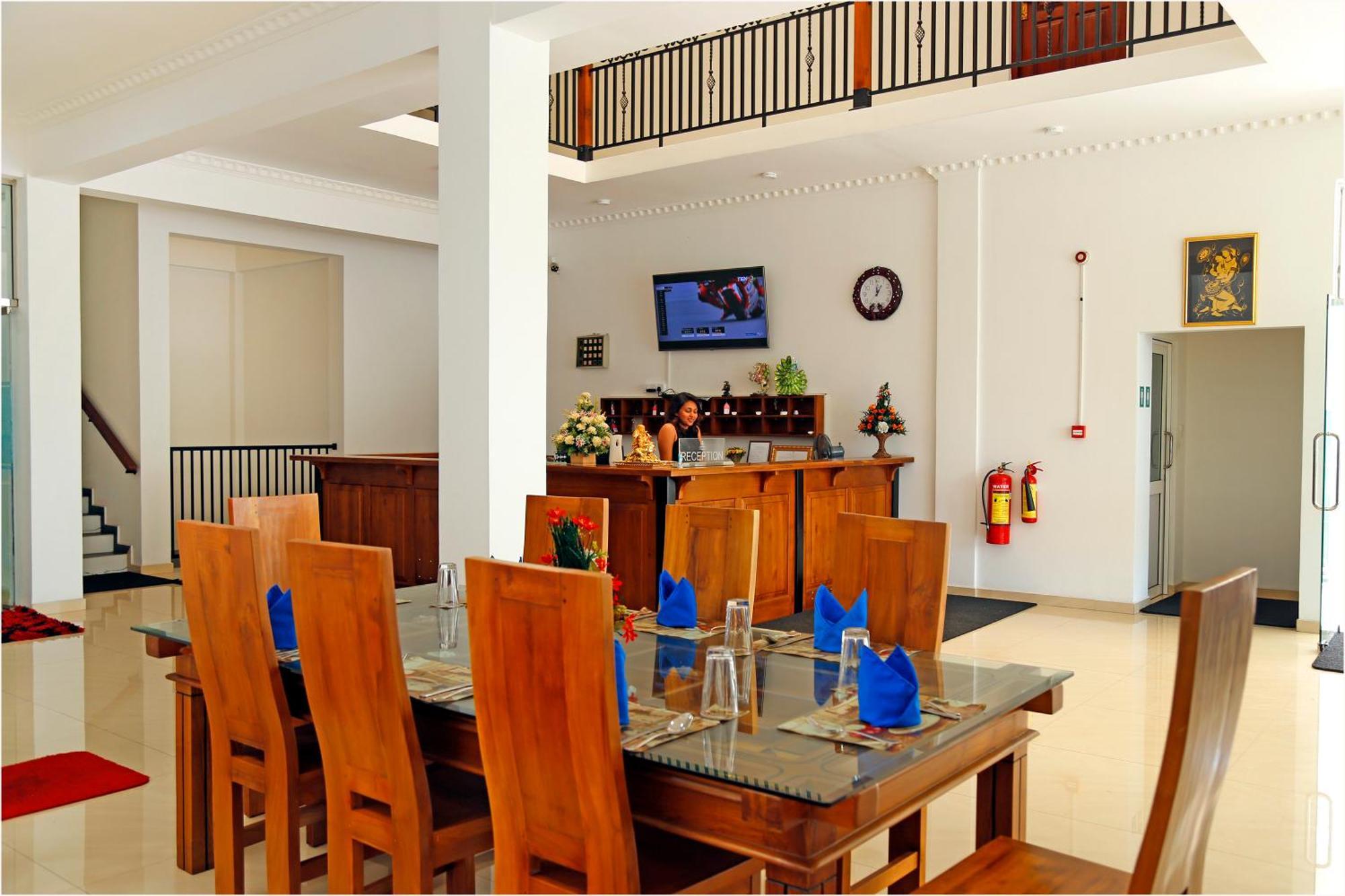 Ronaka Airport Transit Hotel Katunayaka Exteriér fotografie