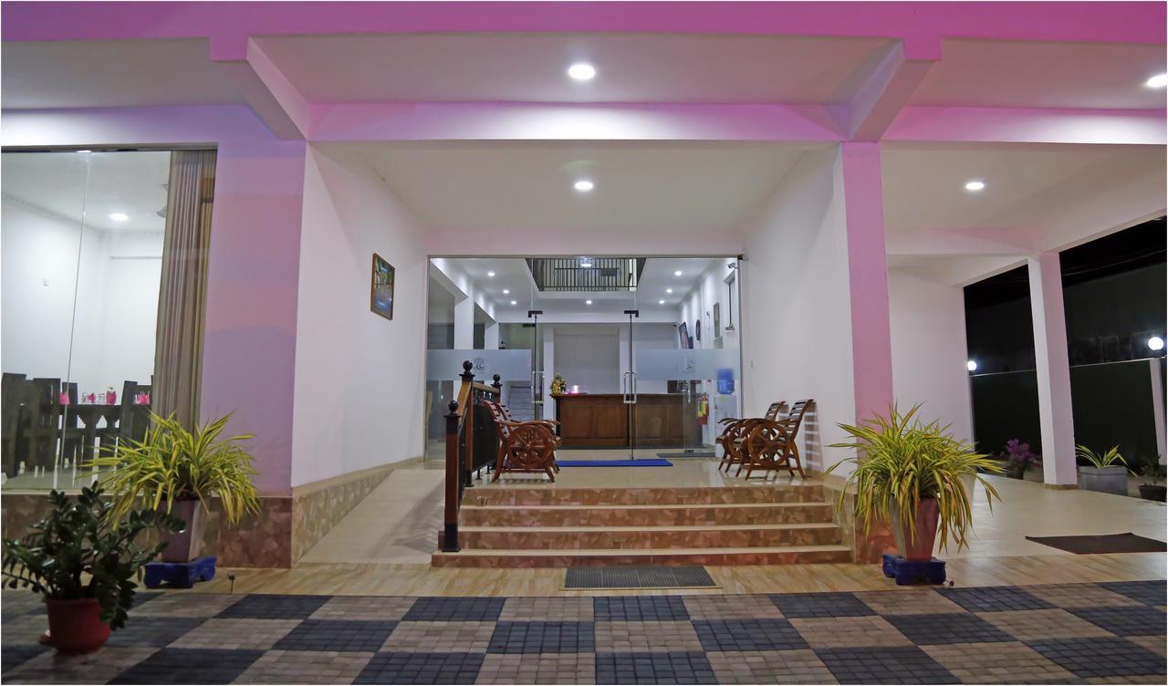 Ronaka Airport Transit Hotel Katunayaka Exteriér fotografie